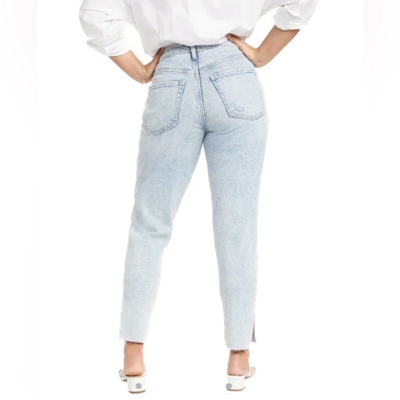 OLD NAVY | Mom Jeans 10 - Picture 2 of 13